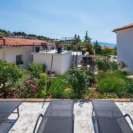 2 Bedroom Lovely In * Rabac