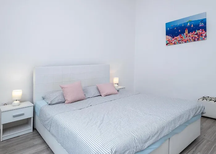 Apartman Stunning In With Wifi Rabac