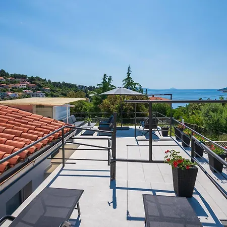 2 Bedroom Lovely In *