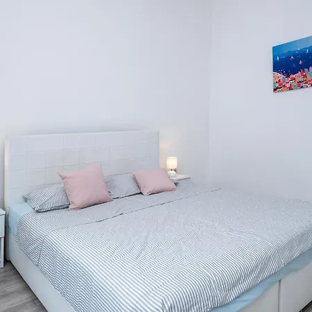Apartment Stunning In With Wifi Rabac